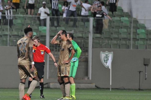 Imagens do jogo entre Atltico e Sport no Independncia