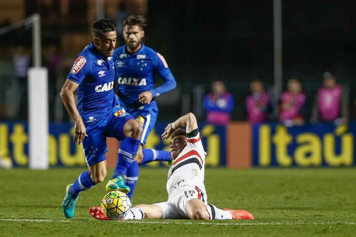 Fotos do jogo entre So Paulo e Cruzeiro, no Morumbi, pela 25 rodada do Campeonato Brasileiro