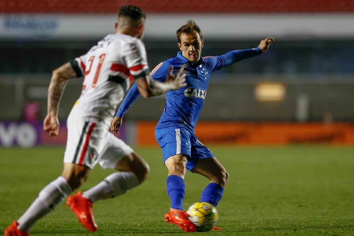 Fotos do jogo entre So Paulo e Cruzeiro, no Morumbi, pela 25 rodada do Campeonato Brasileiro
