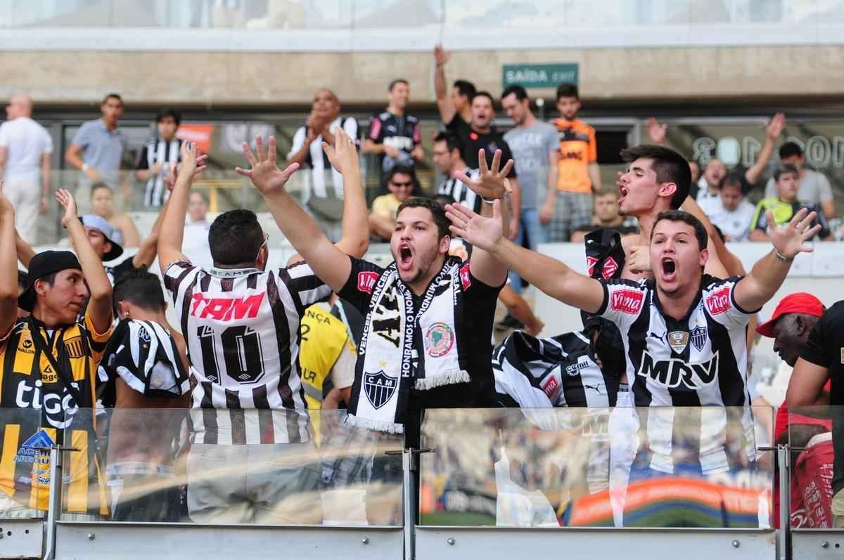 Torcedores do Atltico no Mineiro durante o clssico contra o Cruzeiro pela 26 rodada do Brasileiro