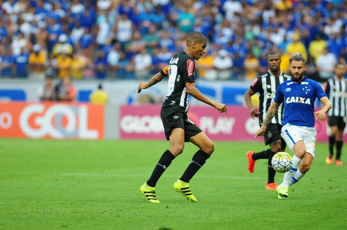 Imagens da parte final do primeiro tempo, com o Atltico em vantagem de 1 a 0