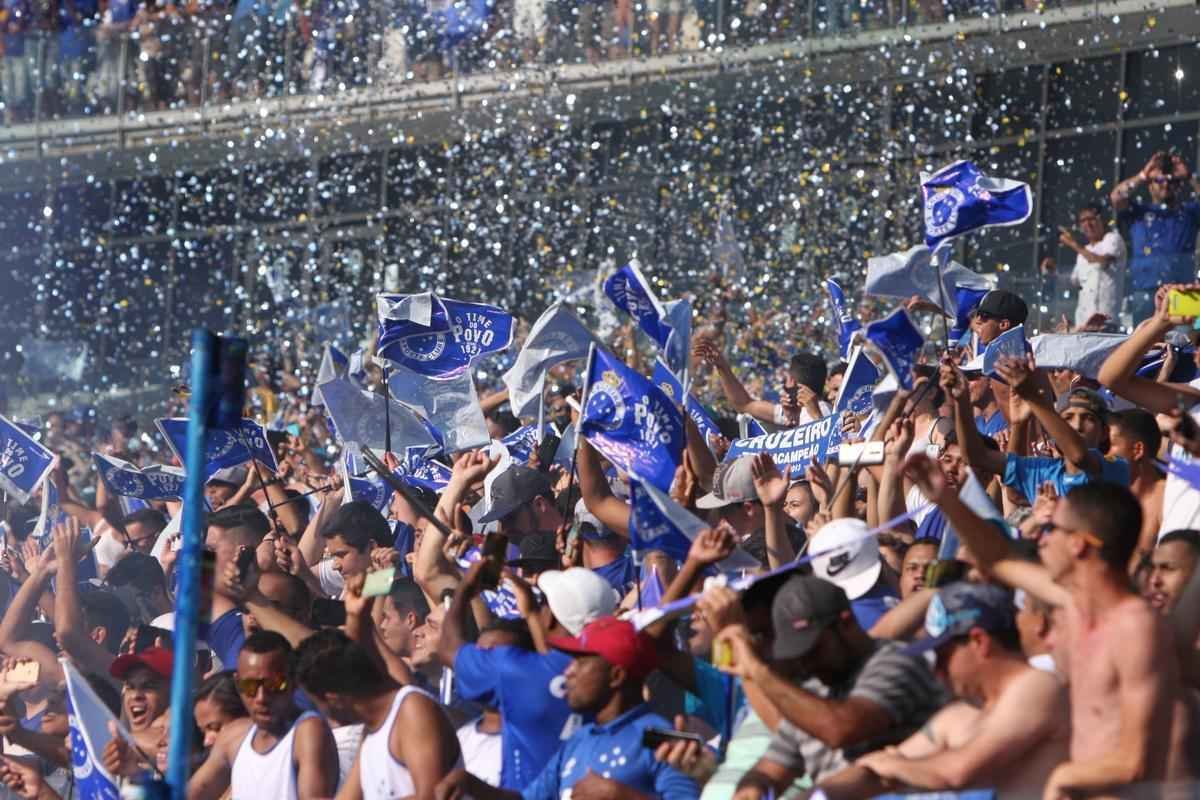 Imagens do segundo tempo do clssico entre Cruzeiro e Atltico, no Mineiro