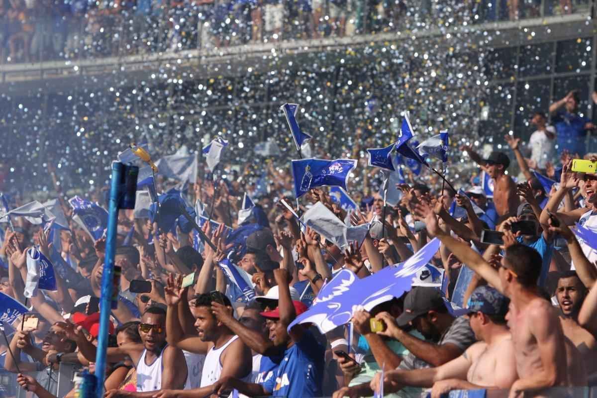 Imagens do segundo tempo do clssico entre Cruzeiro e Atltico, no Mineiro