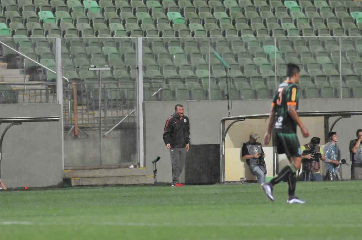 Imagens do jogo entre Amrica e Internacional no Independncia