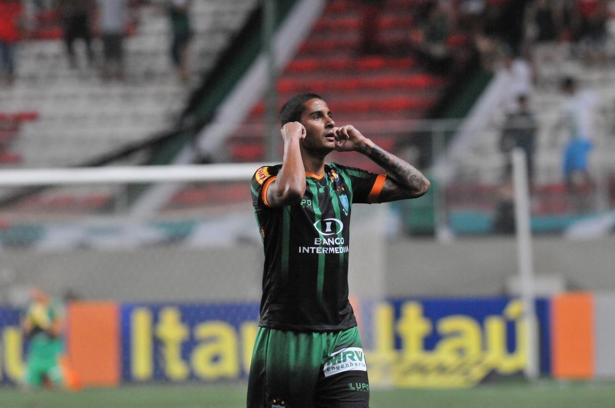 Imagens da comemorao do gol de Michael contra o Internacional