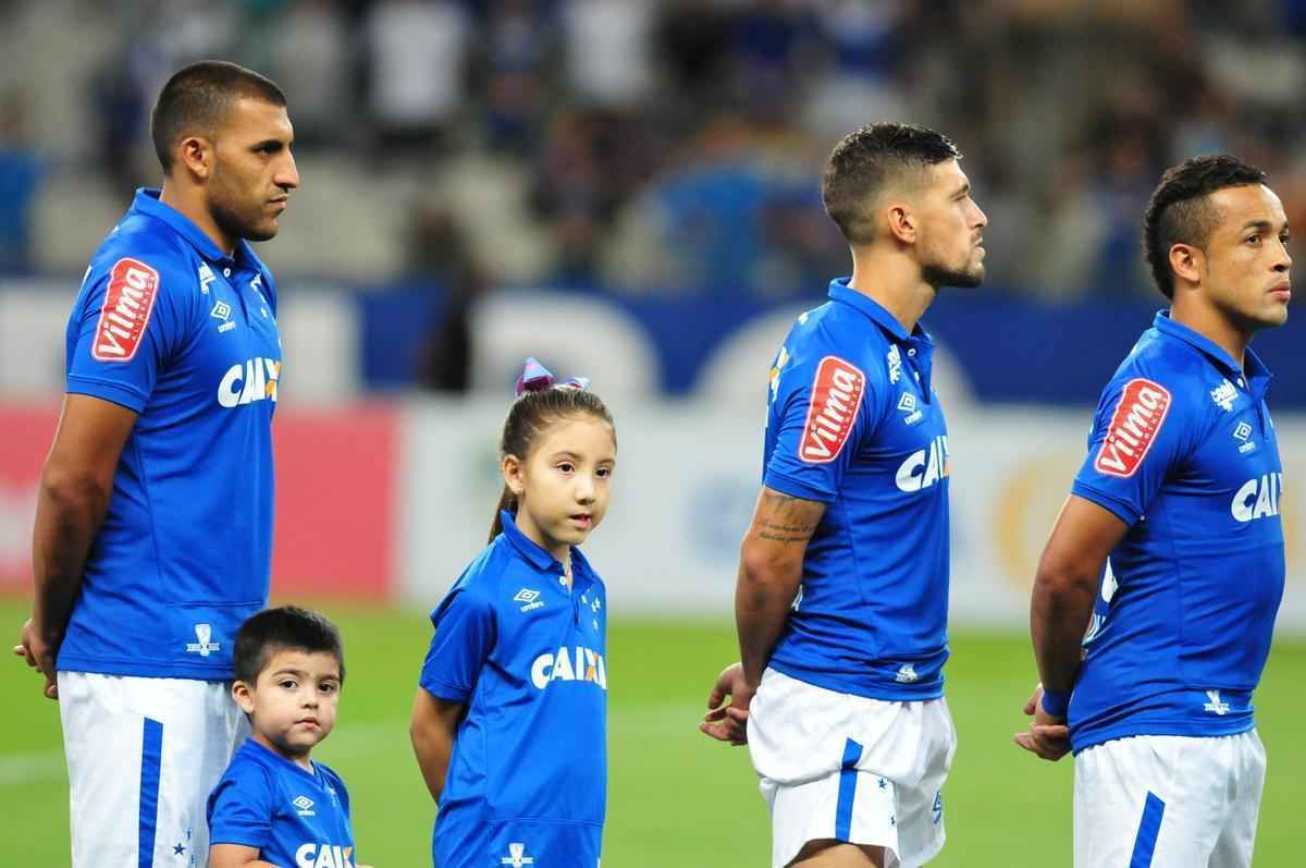 Fotos do jogo entre Cruzeiro e Botafogo, pela Copa do Brasil, no Mineiro