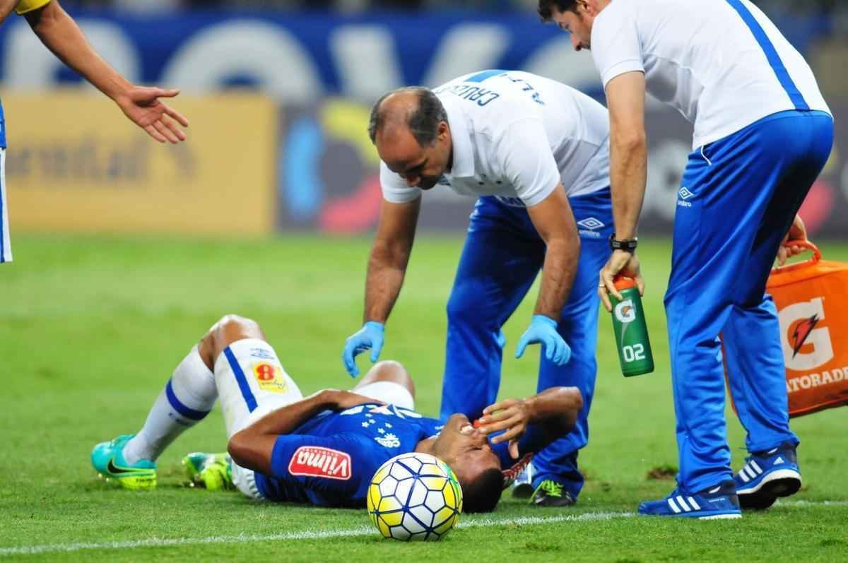 Fotos do jogo entre Cruzeiro e Botafogo, pela Copa do Brasil, no Mineiro
