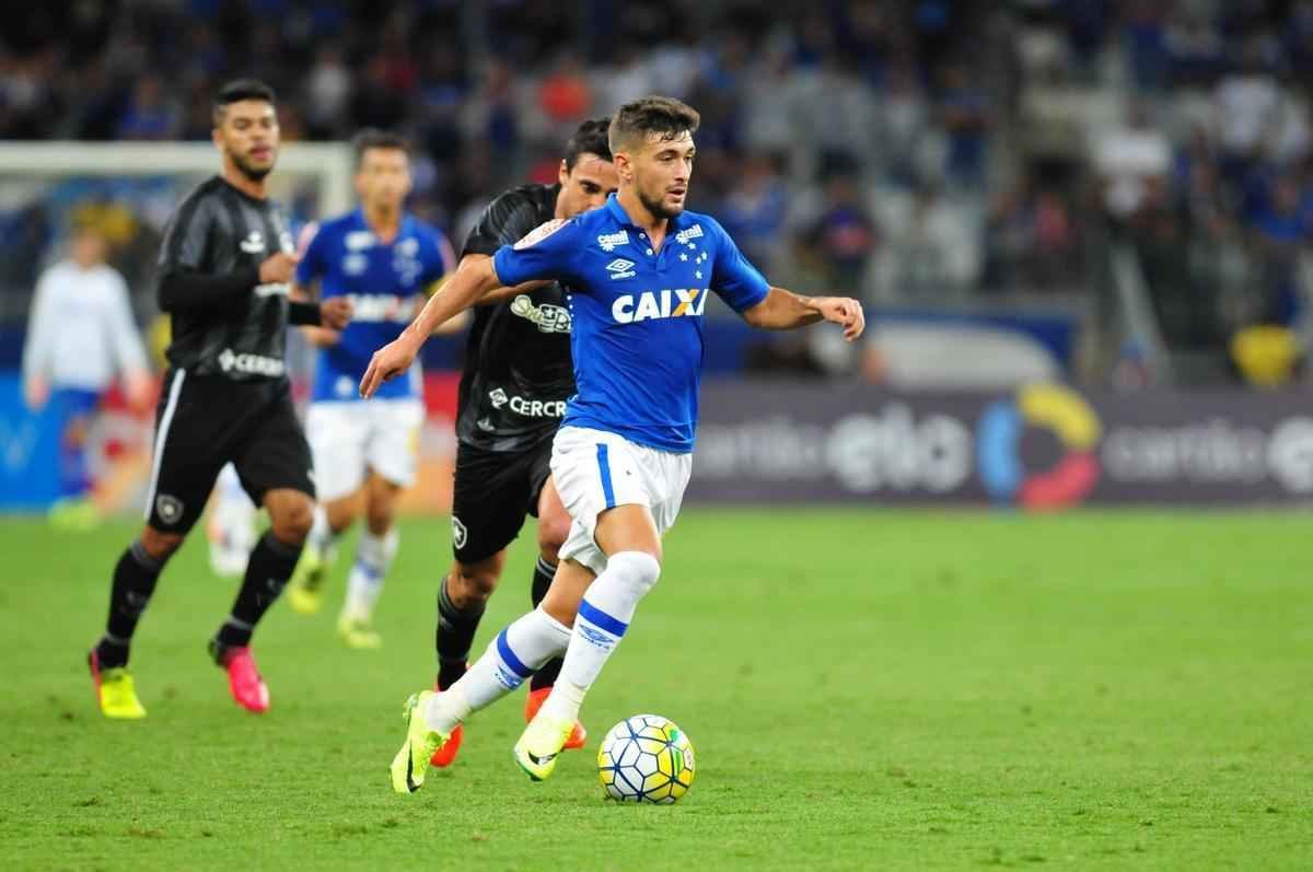 Fotos do jogo entre Cruzeiro e Botafogo, pela Copa do Brasil, no Mineiro
