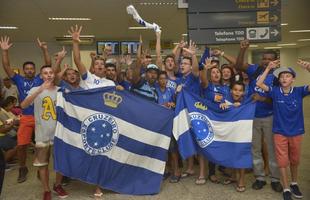 Jogadores e comisso tcnica do Cruzeiro receberam carinho da torcida no ES