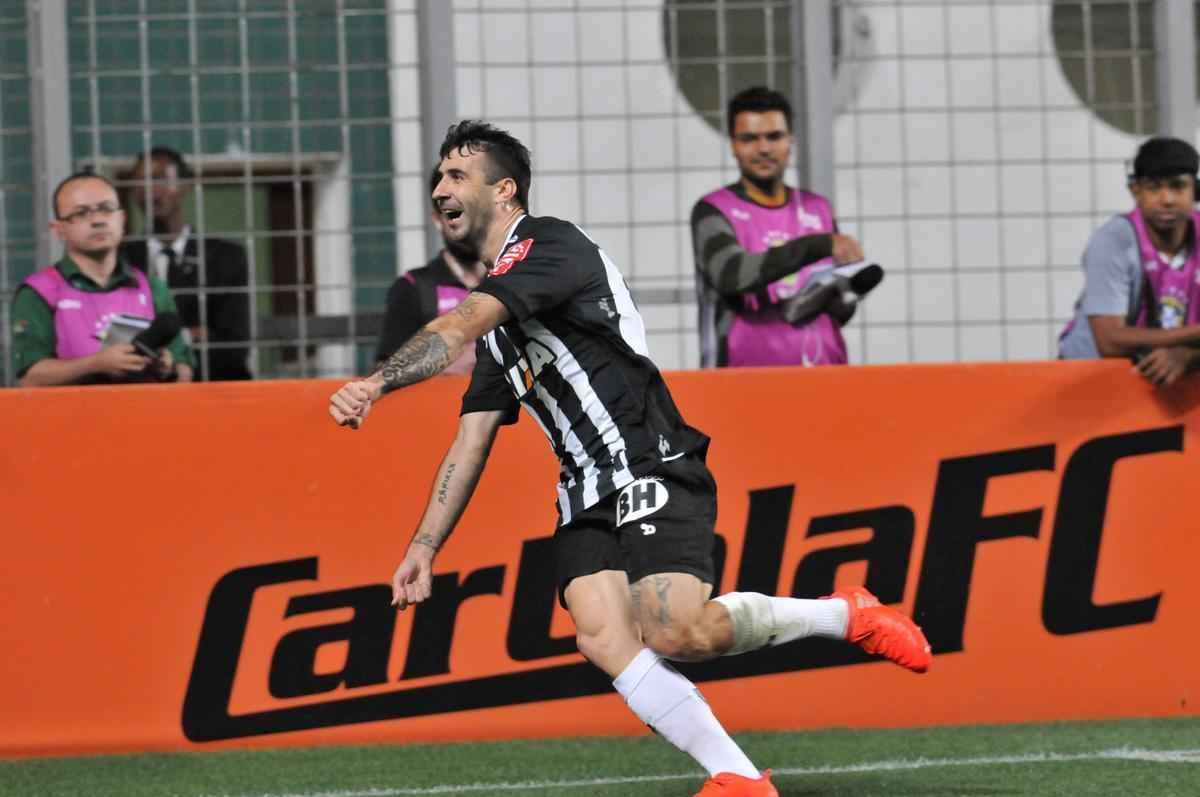 Fotos do segundo tempo da vitria do Atltico sobre o Inter por 3 a 1; Pratto fez terceiro gol