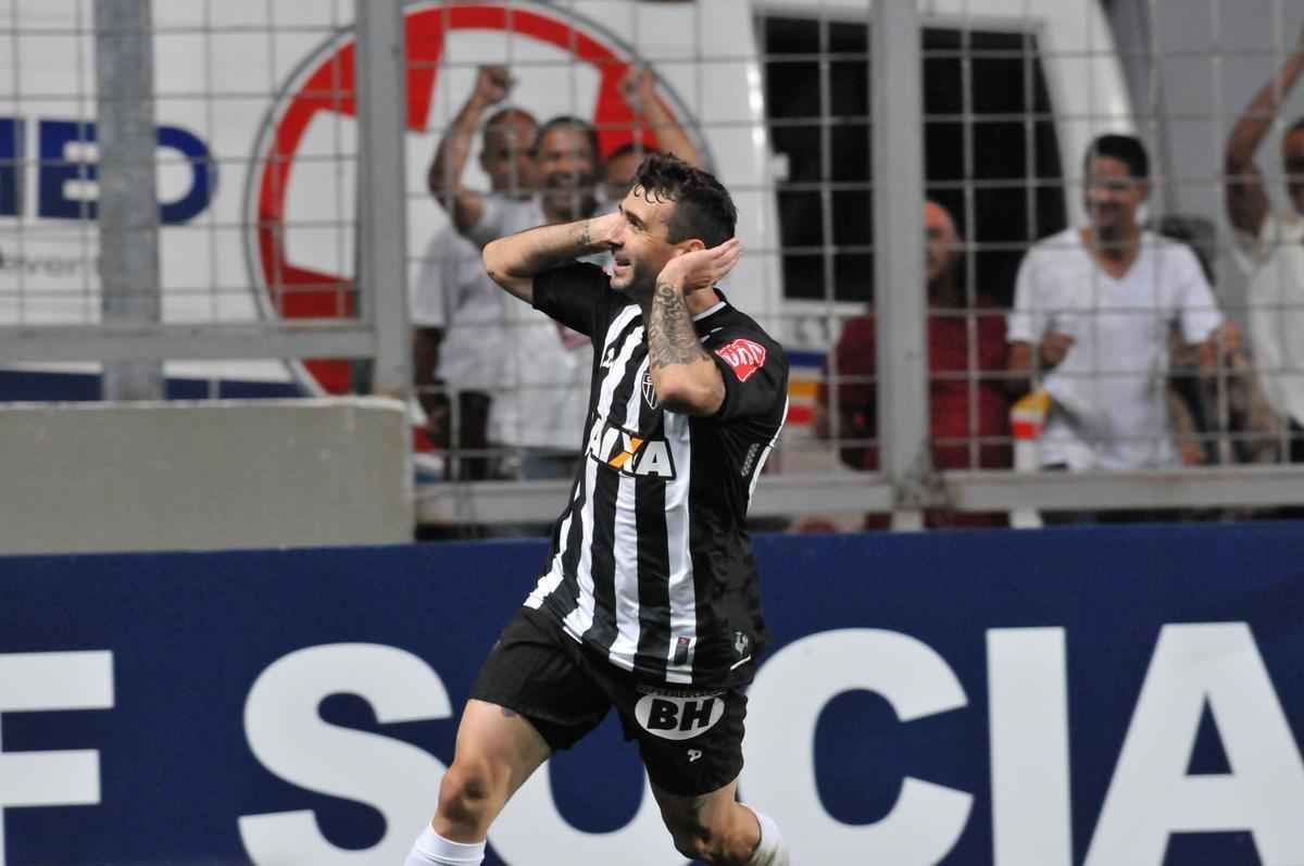 Fotos do segundo tempo da vitria do Atltico sobre o Inter por 3 a 1; Pratto fez terceiro gol