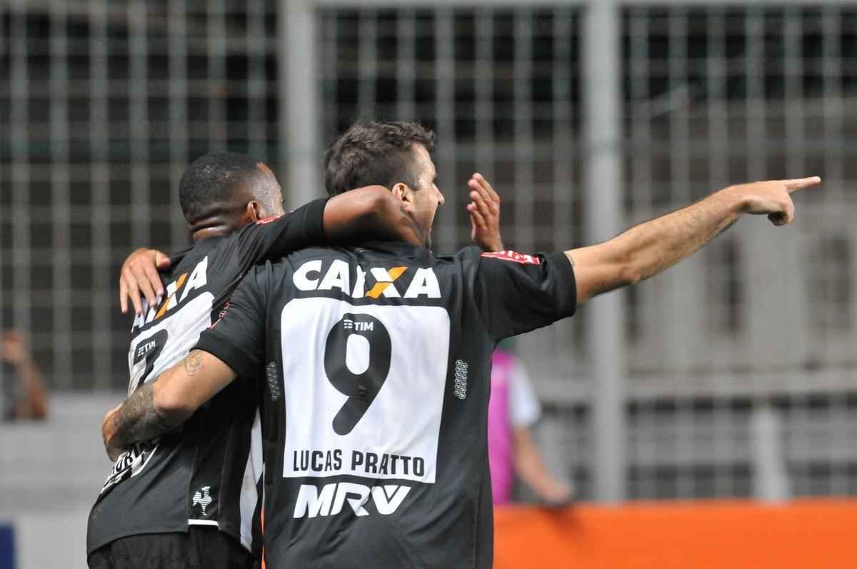 Fotos do segundo tempo da vitria do Atltico sobre o Inter por 3 a 1; Pratto fez terceiro gol