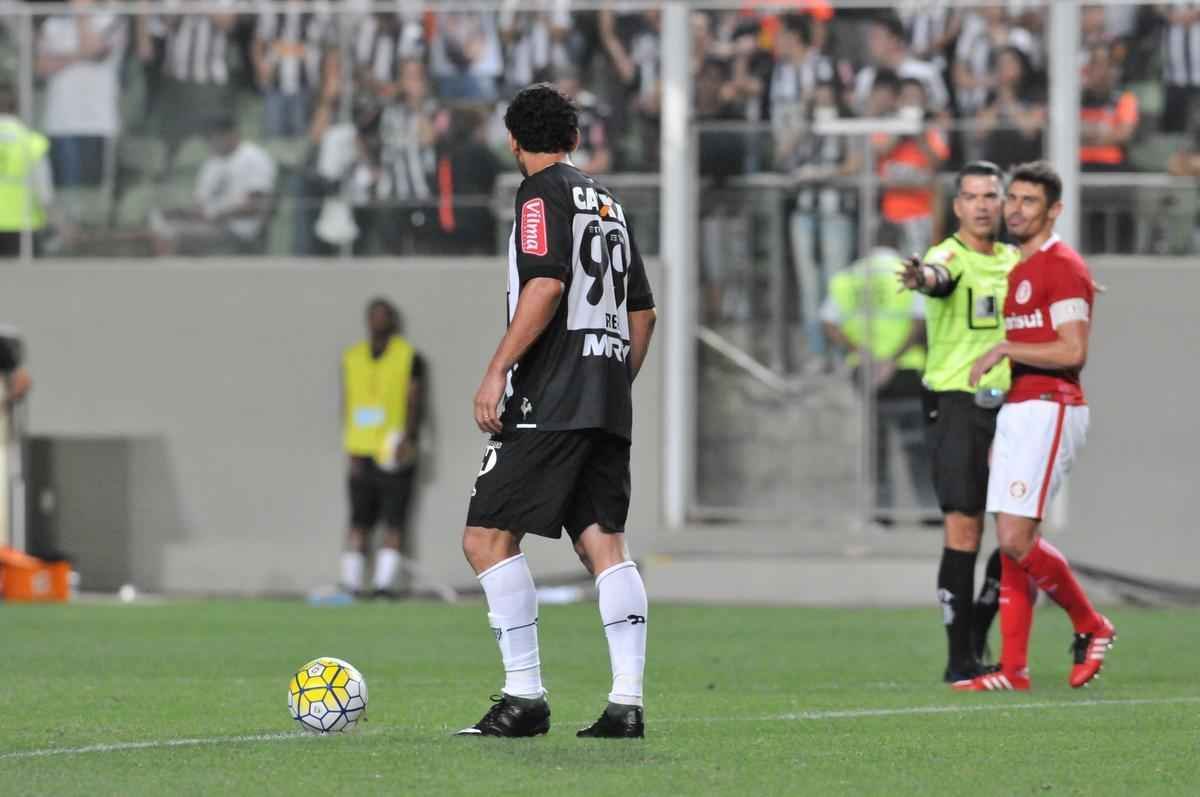 Fotos do segundo tempo da vitria do Atltico sobre o Inter por 3 a 1; Pratto fez terceiro gol