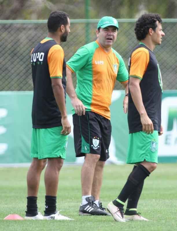 Confira imagens da entrevista exclusiva do tcnico Ederson Moreira