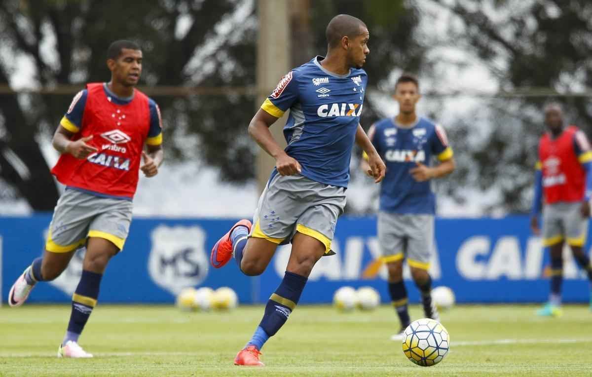 Mano comandou atividade tcnica nesta quarta, antes de Cruzeiro x Ponte, jogo de sbado, pela Srie A