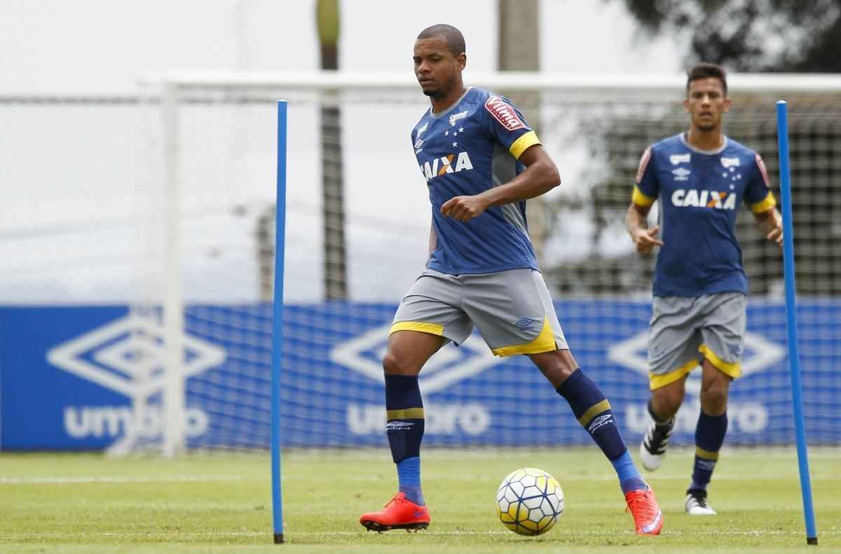 Mano comandou atividade tcnica nesta quarta, antes de Cruzeiro x Ponte, jogo de sbado, pela Srie A