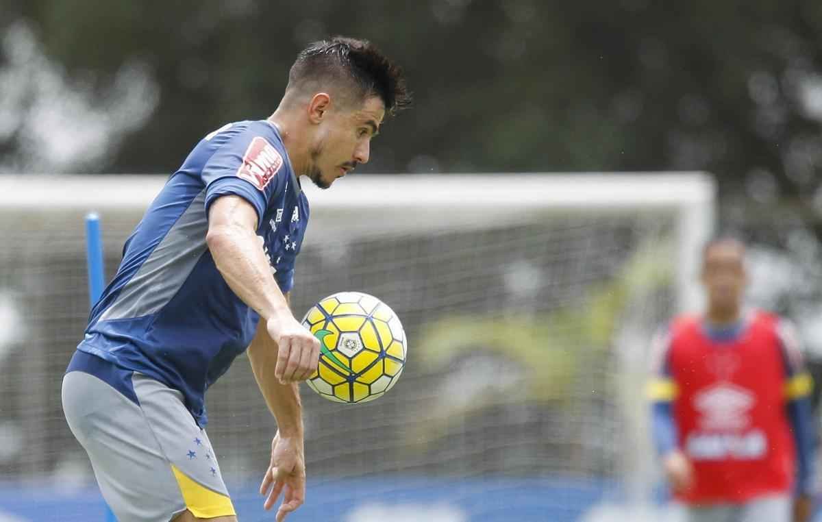 Mano comandou atividade tcnica nesta quarta, antes de Cruzeiro x Ponte, jogo de sbado, pela Srie A