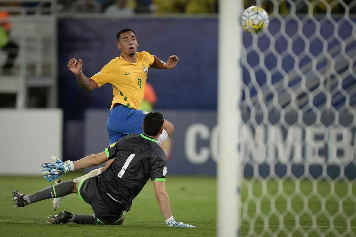 Imagens de Brasil x Bolvia em Natal