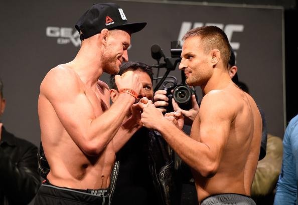 Pesagem do UFC 204 - Davey Grant (61,2kg) x Damian Stasiak (61,2kg)