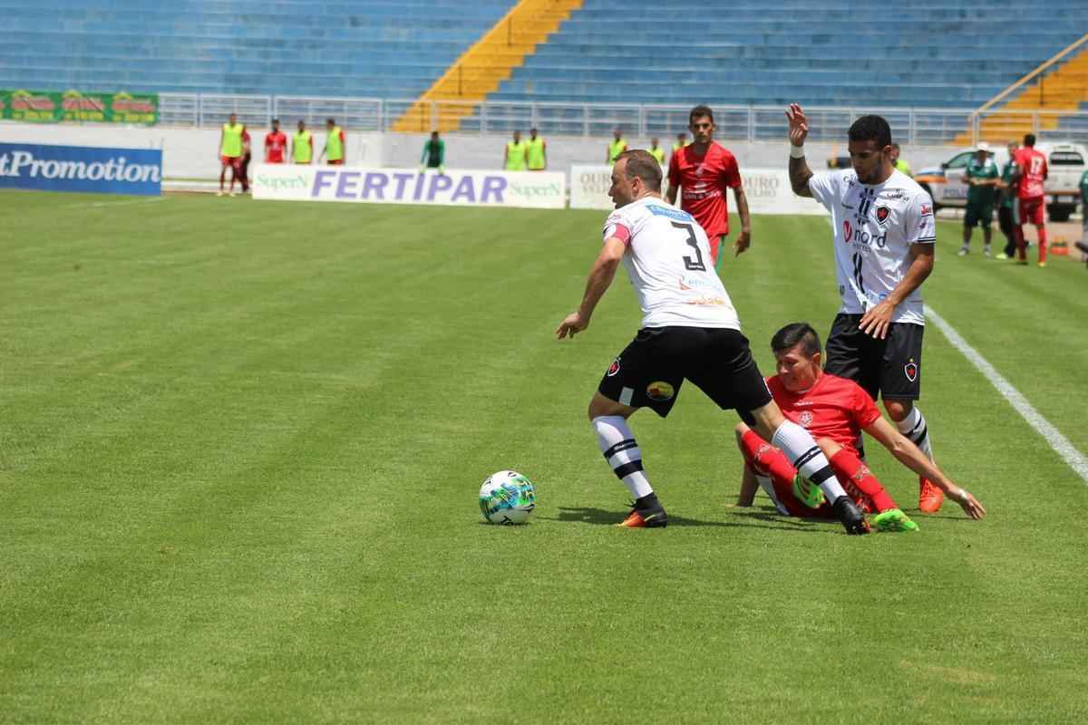 Gol da vitria do Boa Esporte foi marcado aos 50 minutos do segundo tempo