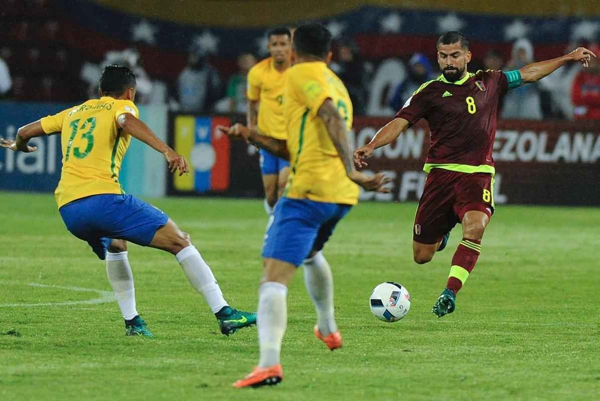 Imagens de Venezuela x Brasil em Mrida