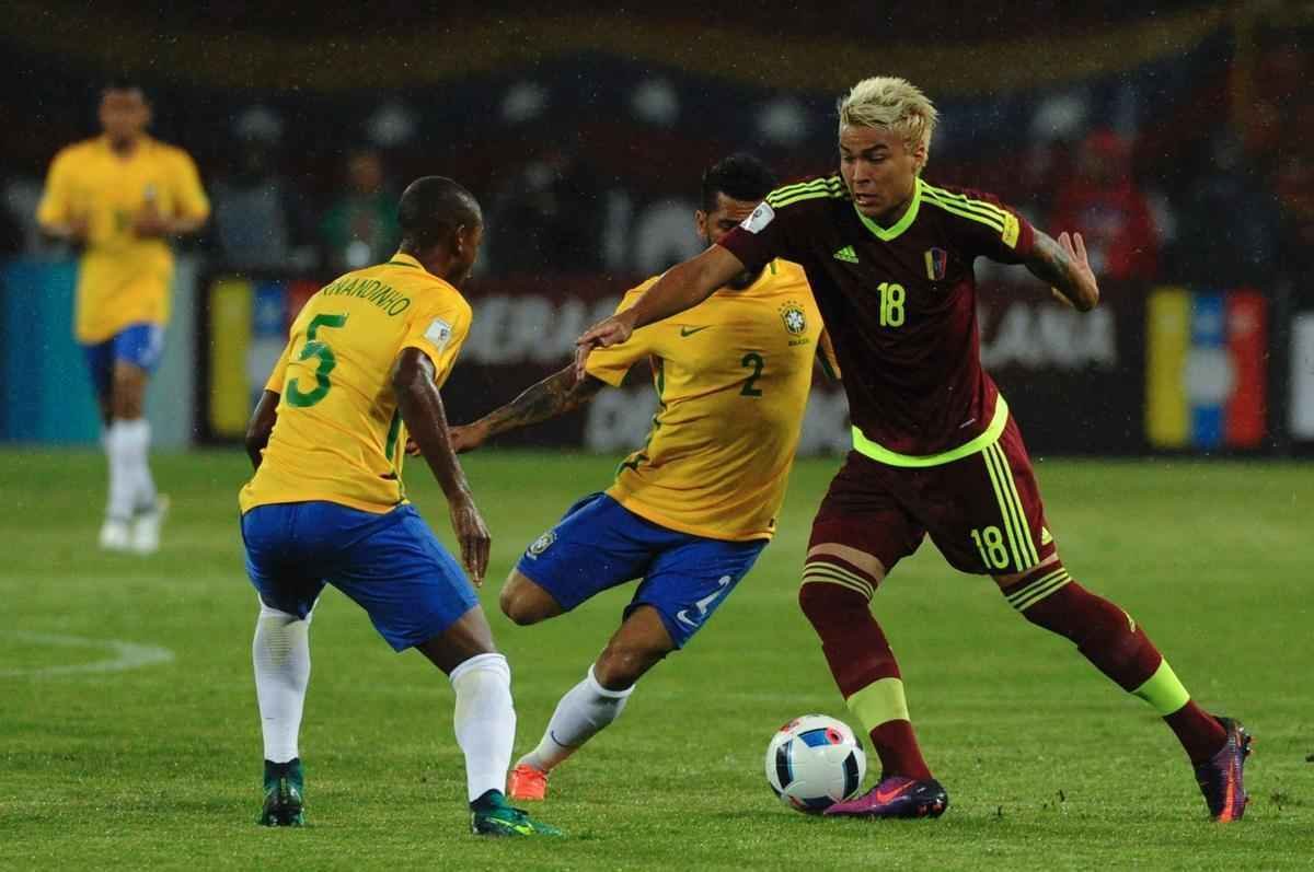 Imagens de Venezuela x Brasil em Mrida