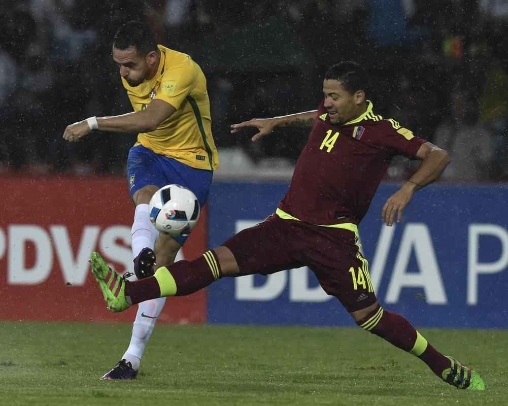 Imagens de Venezuela x Brasil em Mrida