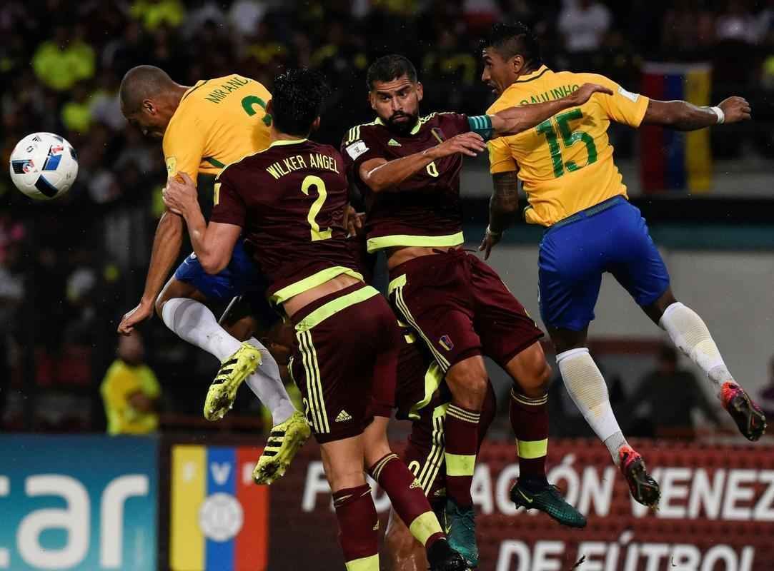 Imagens de Venezuela x Brasil, em Mrida