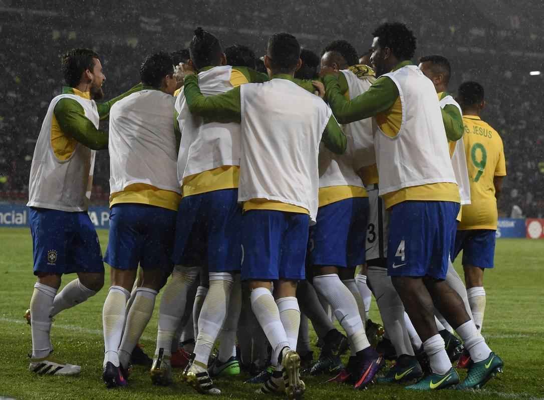 Imagens de Venezuela x Brasil, em Mrida