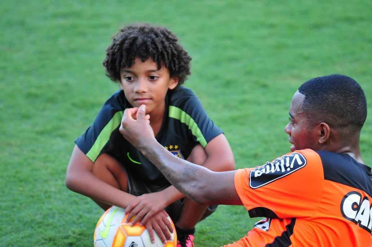 Robinho e seu filho Robson na Cidade do Galo