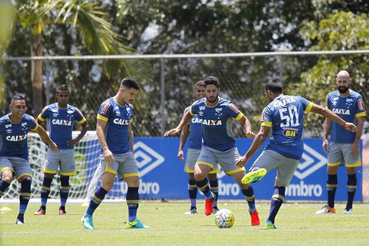 Imagens do treino do Cruzeiro nesta quarta-feira, na Toca II