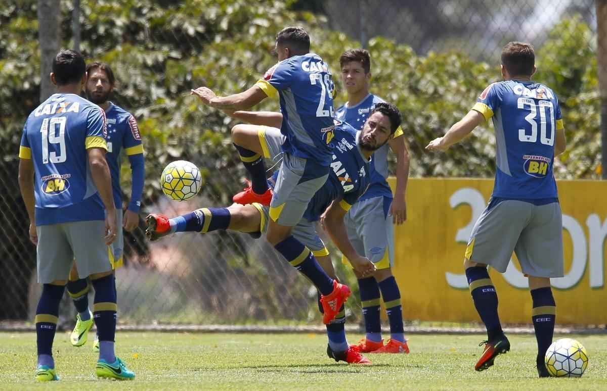 Imagens do treino do Cruzeiro nesta quarta-feira, na Toca II