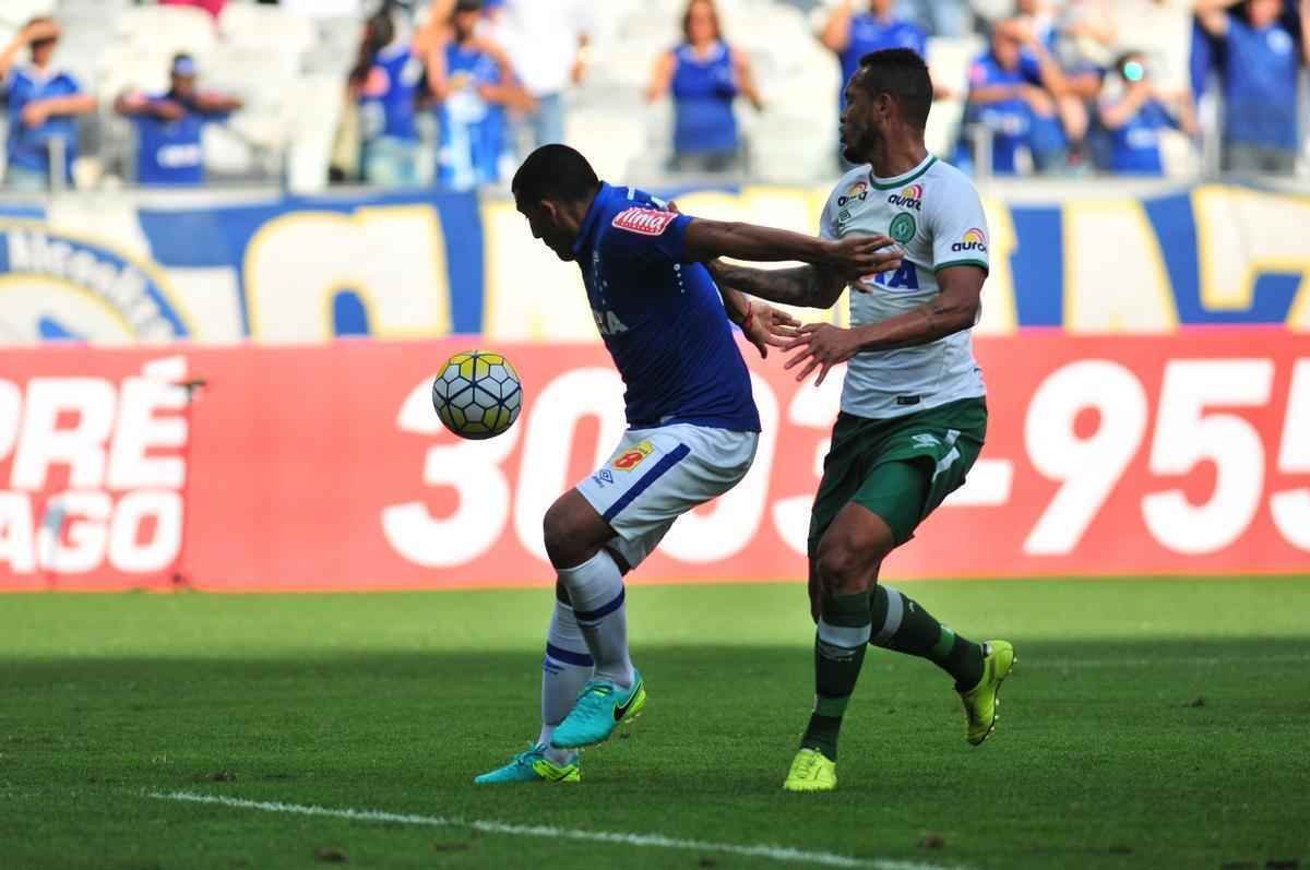Fotos de Cruzeiro x Chapecoense, no Mineiro, pela 31 rodada do Brasileiro (Ramon Lisboa/EM D.A Press)