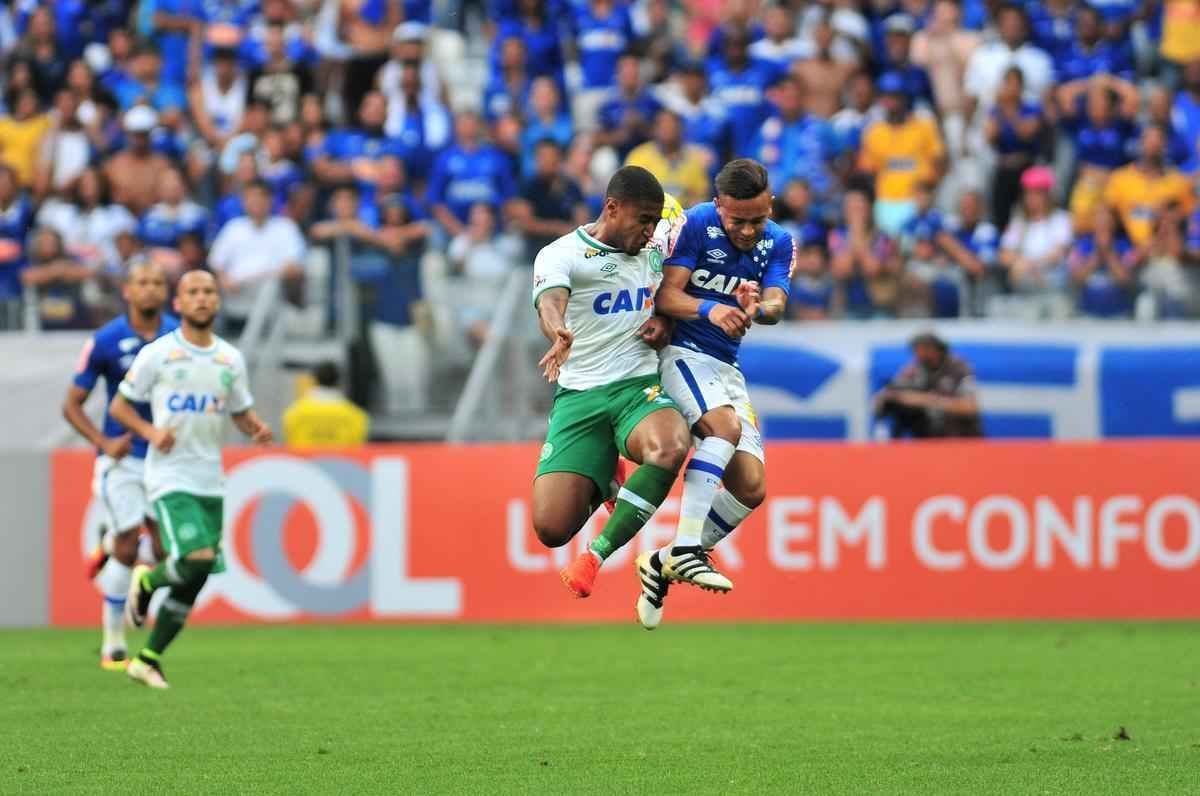 Fotos de Cruzeiro x Chapecoense, no Mineiro, pela 31 rodada do Brasileiro (Ramon Lisboa/EM D.A Press)