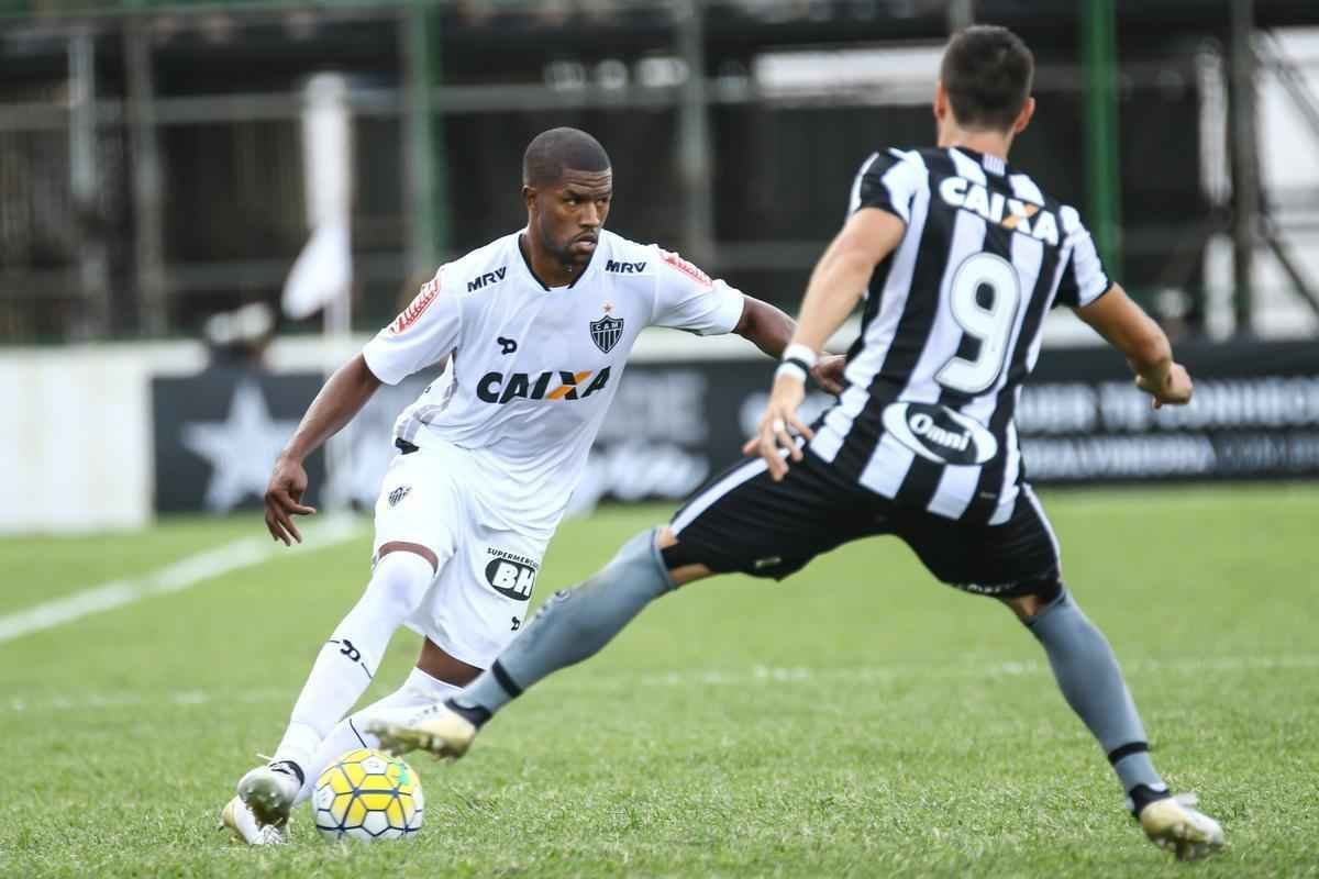 Atltico  derrotado pelo Botafogo, pela 31 rodada do Brasileiro, e fica mais distante do ttulo