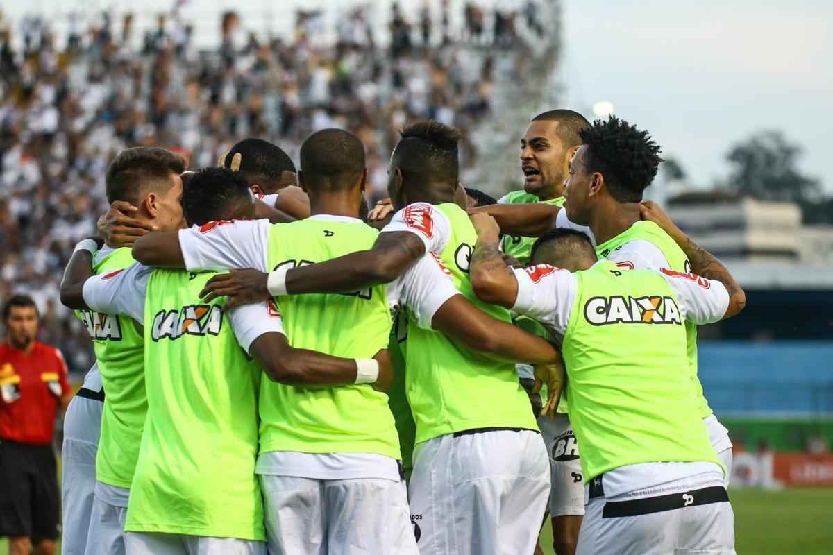 Atltico  derrotado pelo Botafogo, pela 31 rodada do Brasileiro, e fica mais distante do ttulo