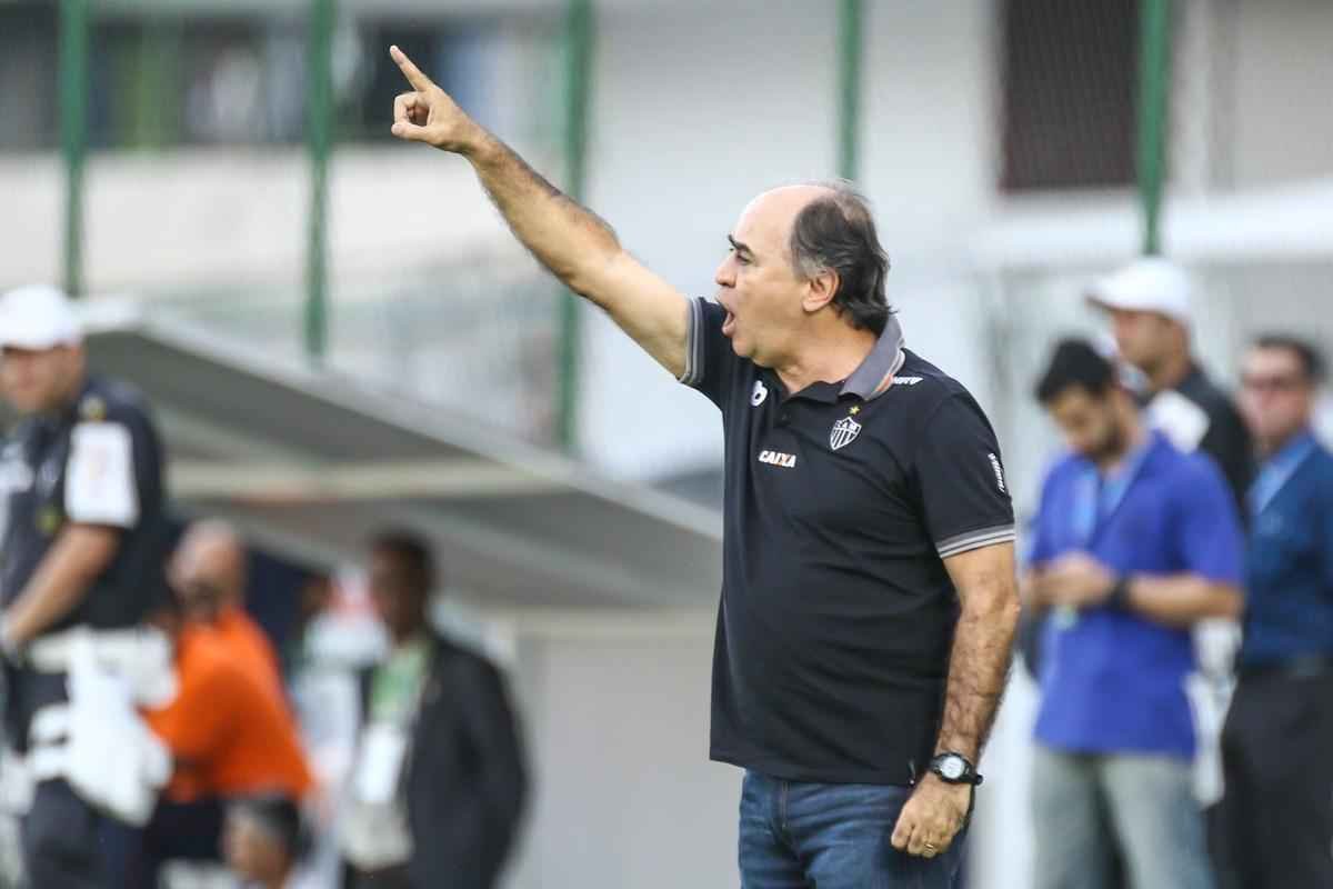Atltico  derrotado pelo Botafogo, pela 31 rodada do Brasileiro, e fica mais distante do ttulo