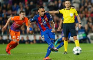 Messi, autor de trs gols, foi o destaque da partida desta quarta-feira; Neymar completou o placar