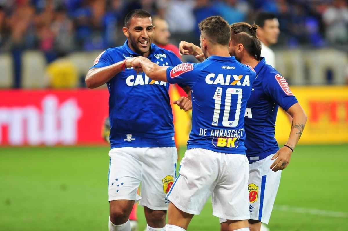 Imagens do jogo entre Cruzeiro e Corinthians, pelas quartas de final da Copa do Brasil, no Mineiro