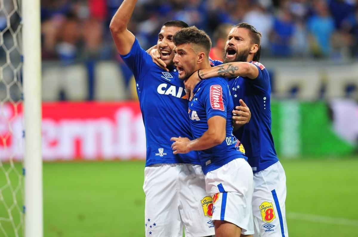 Imagens do jogo entre Cruzeiro e Corinthians, pelas quartas de final da Copa do Brasil, no Mineiro