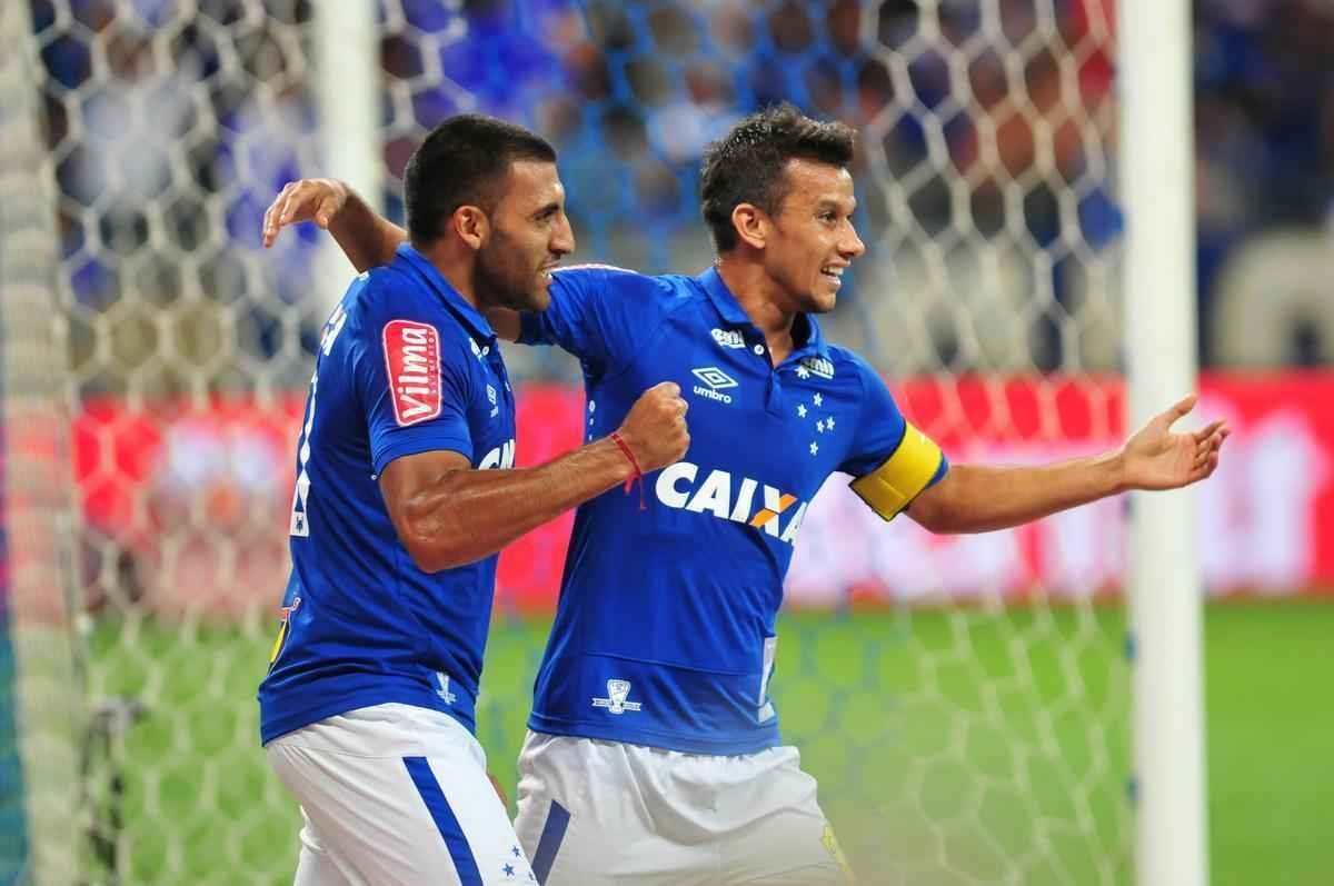 Imagens do jogo entre Cruzeiro e Corinthians, pelas quartas de final da Copa do Brasil, no Mineiro