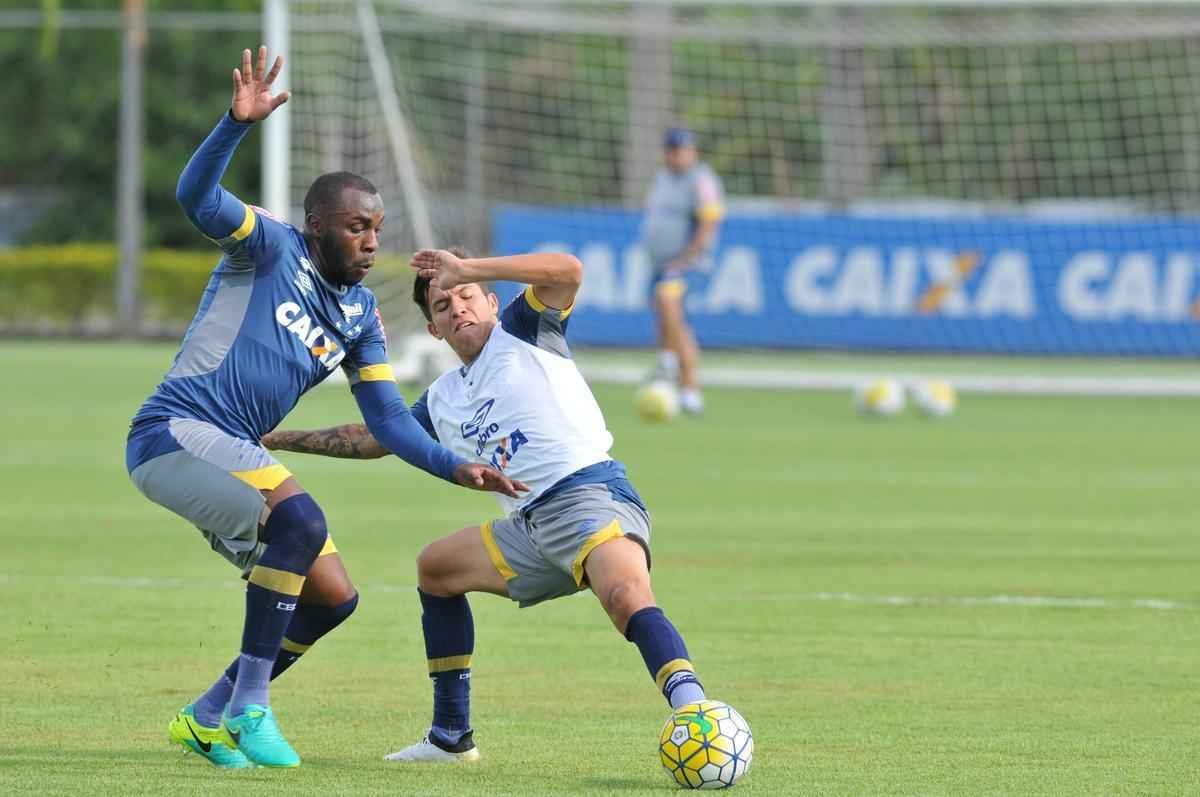 Fotos do treino do Cruzeiro desta sexta-feira (21/10), na Toca da Raposa II (Rodrigo Clemente/EM D.A Press)