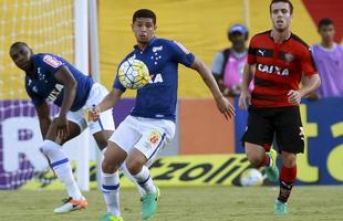 Cruzeiro bate o Vitria por 1 a 0, em Salvador, e fica mais longe da zona de rebaixamento