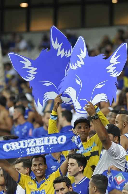 Torcida do Cruzeiro durante partida contra o Grmio, pela semifinal da Copa do Brasil