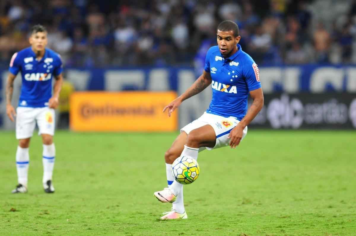 Imagens de Cruzeiro x Grmio, no Mineiro, pelas semifinais da Copa do Brasil