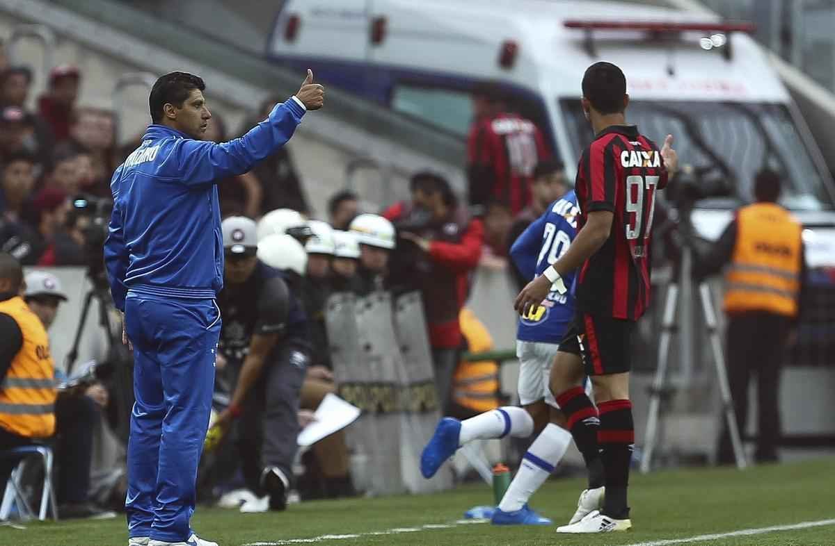 Partida vlida pela 33 rodada do Campeonato Brasileiro