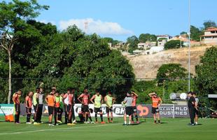 Jogadores se reapresentaram aps o empate contra o Flamengo, no Mineiro