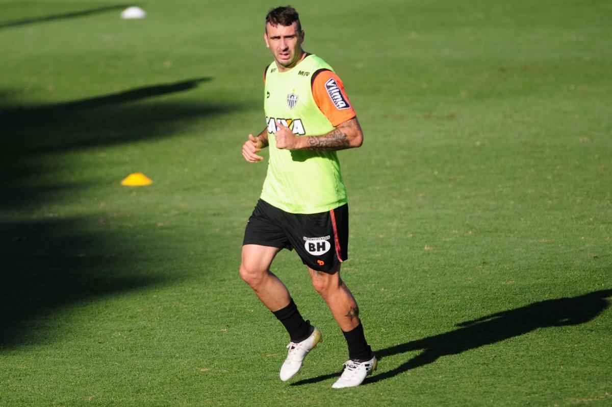 Jogadores se reapresentaram aps o empate contra o Flamengo, no Mineiro