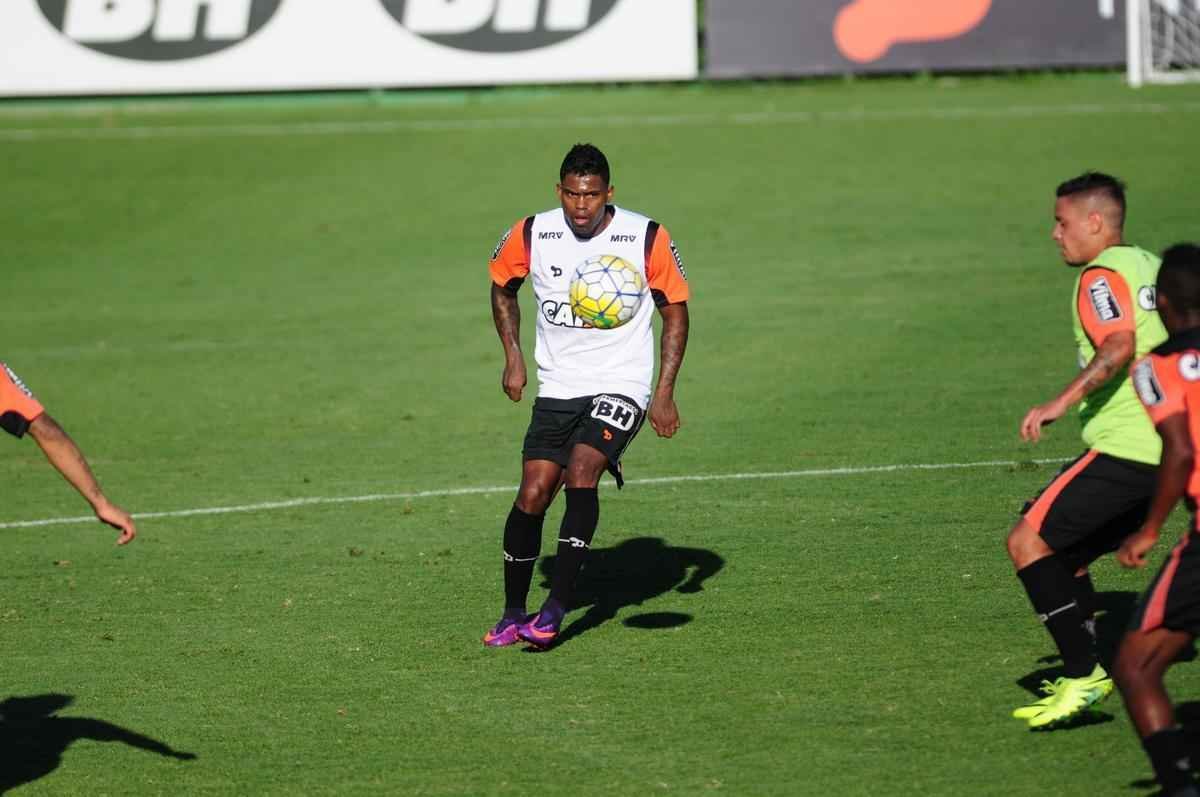 Jogadores se reapresentaram aps o empate contra o Flamengo, no Mineiro