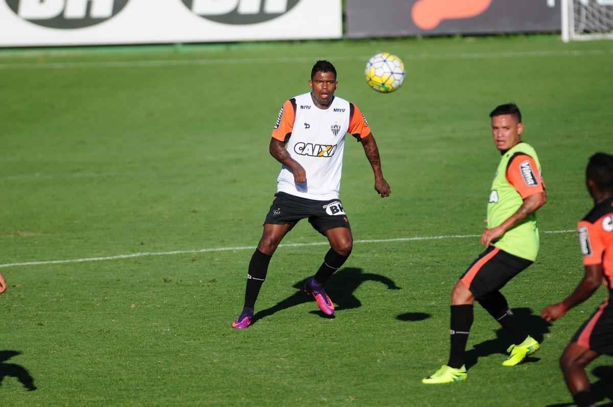 Jogadores se reapresentaram aps o empate contra o Flamengo, no Mineiro